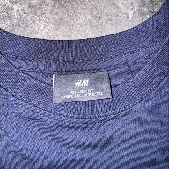 H&M Navy Blue Regular Fit Short Sleeve Shirt Size Small - Picture 2 of 4
